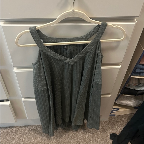 Very J Charcoal/Olive Knit keyhole sleeve top - Picture 1 of 3